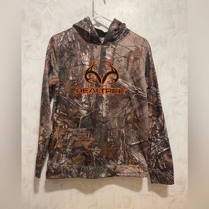 Women’s camo realtree sweatshirt - no tag, but is a size Small